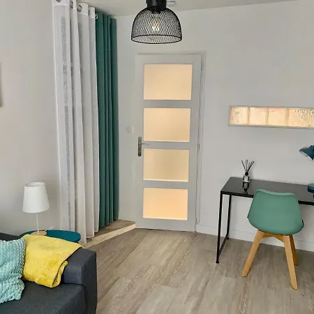 Les Capucins De La Cathedrale Ground Floor Apartment